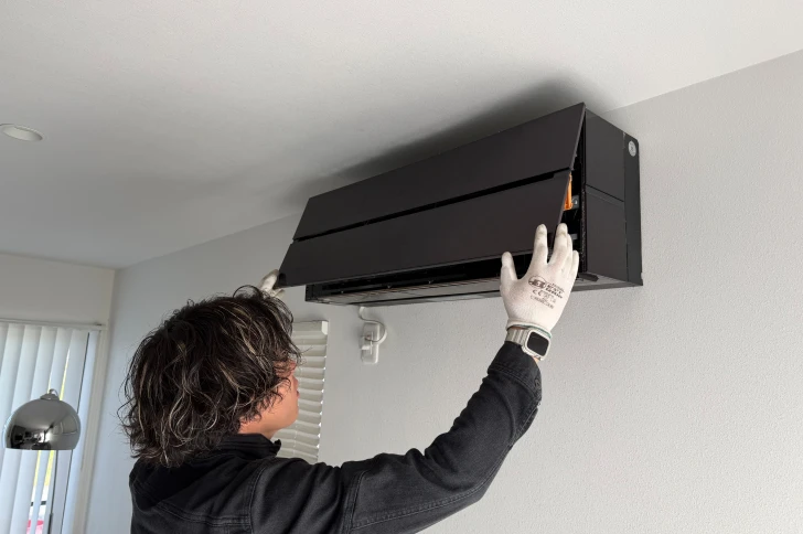 ルームエアコン取付